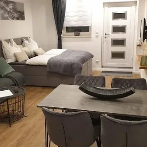 Apartment Airport