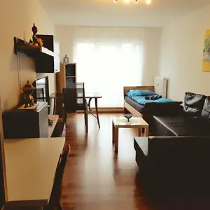 Apartment Private Close To Subway