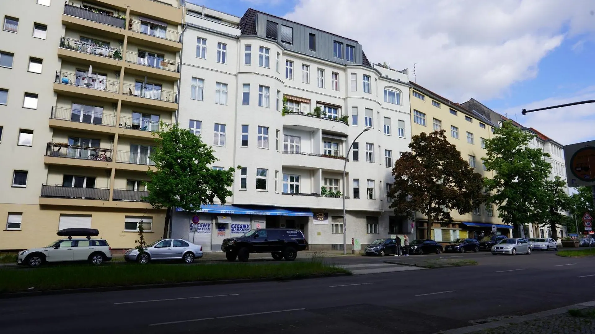 Hotel Ambert location